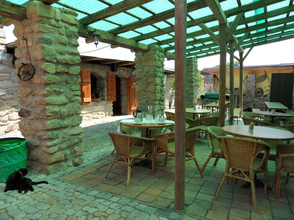Penzion Skalicek Kunzak Exterior photo